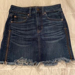 American Eagle Jean Skirt, great quality!